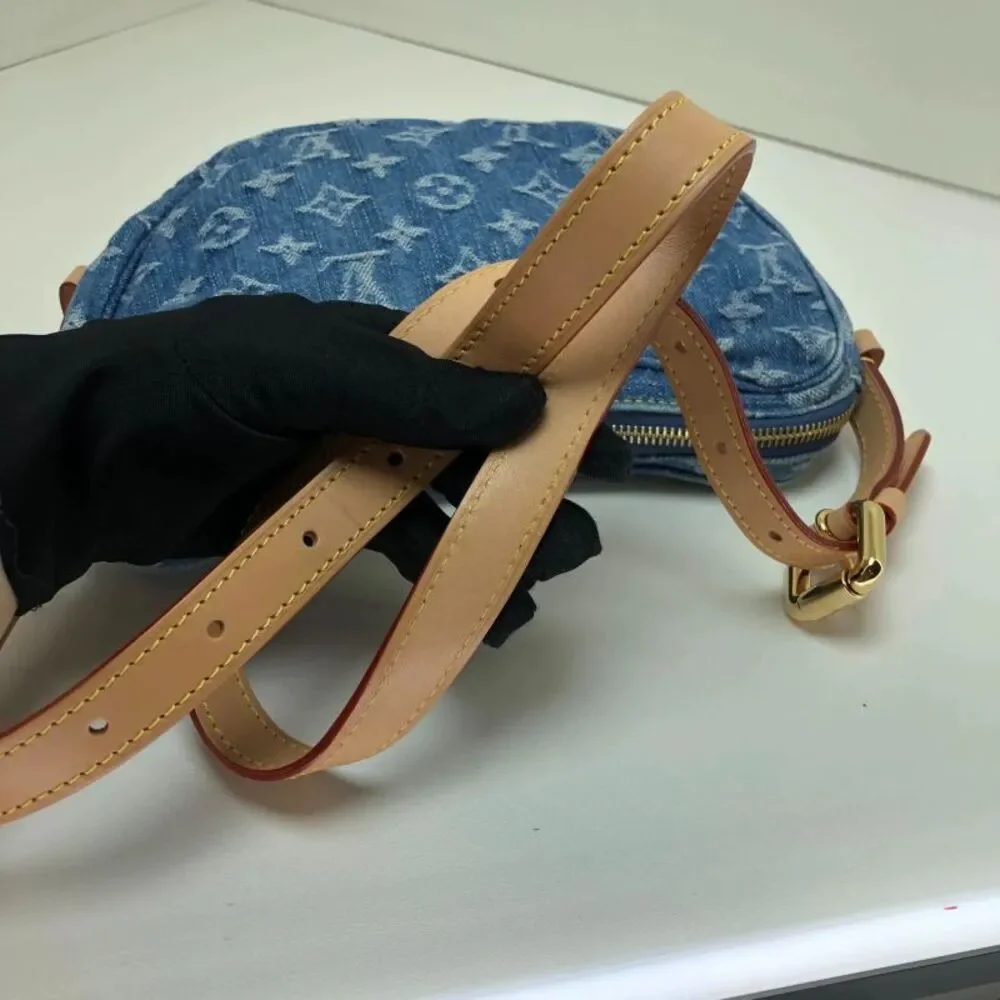 Louis Vuitton Women Pre-Loved Bag Very Good Condition